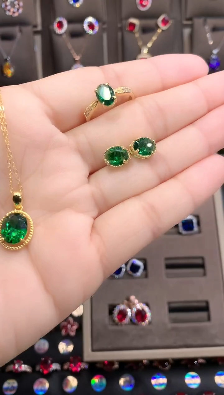 【闪购商品】透辉石耳饰银S925镶嵌金色耳钉