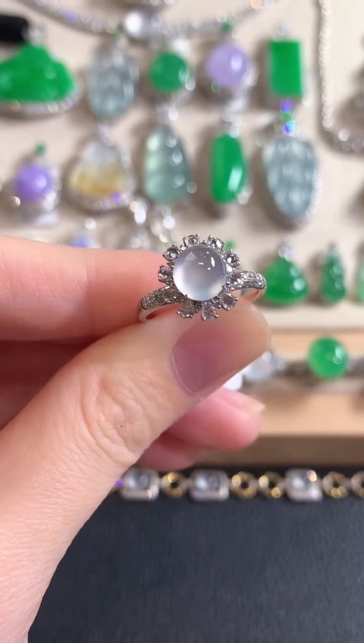 18K金镶嵌戒指翡翠冬日珠宝W71