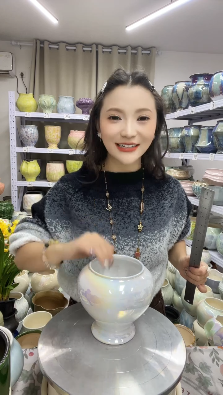 【花盆链接】  高 ：15 口：10