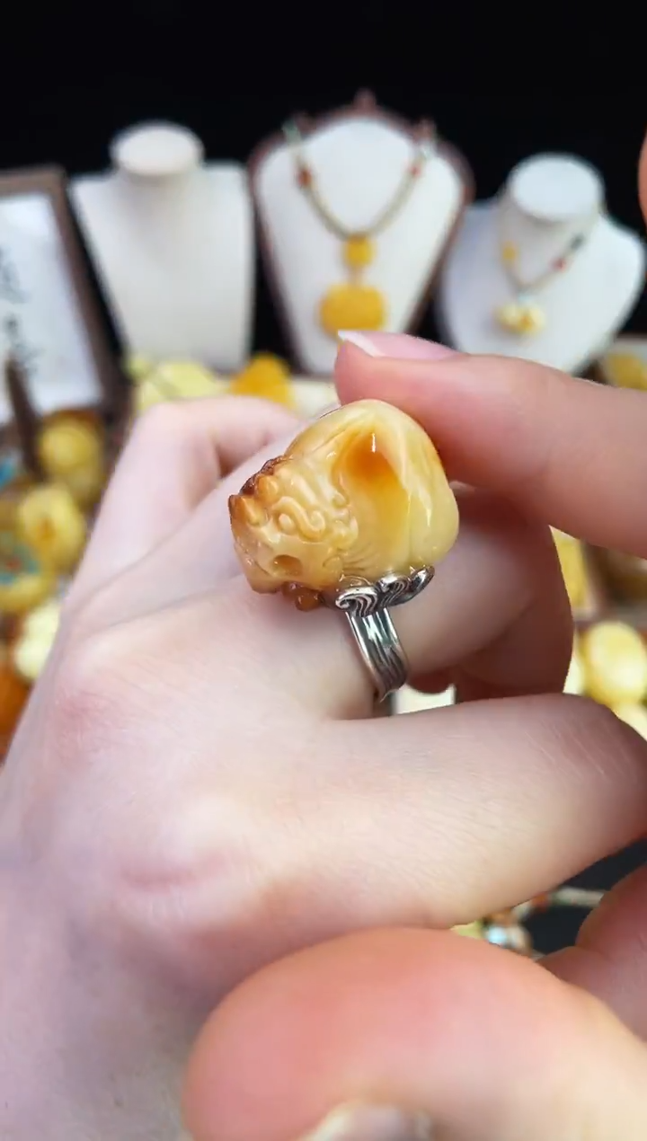 琥珀未镶嵌珠宝奇石柒月