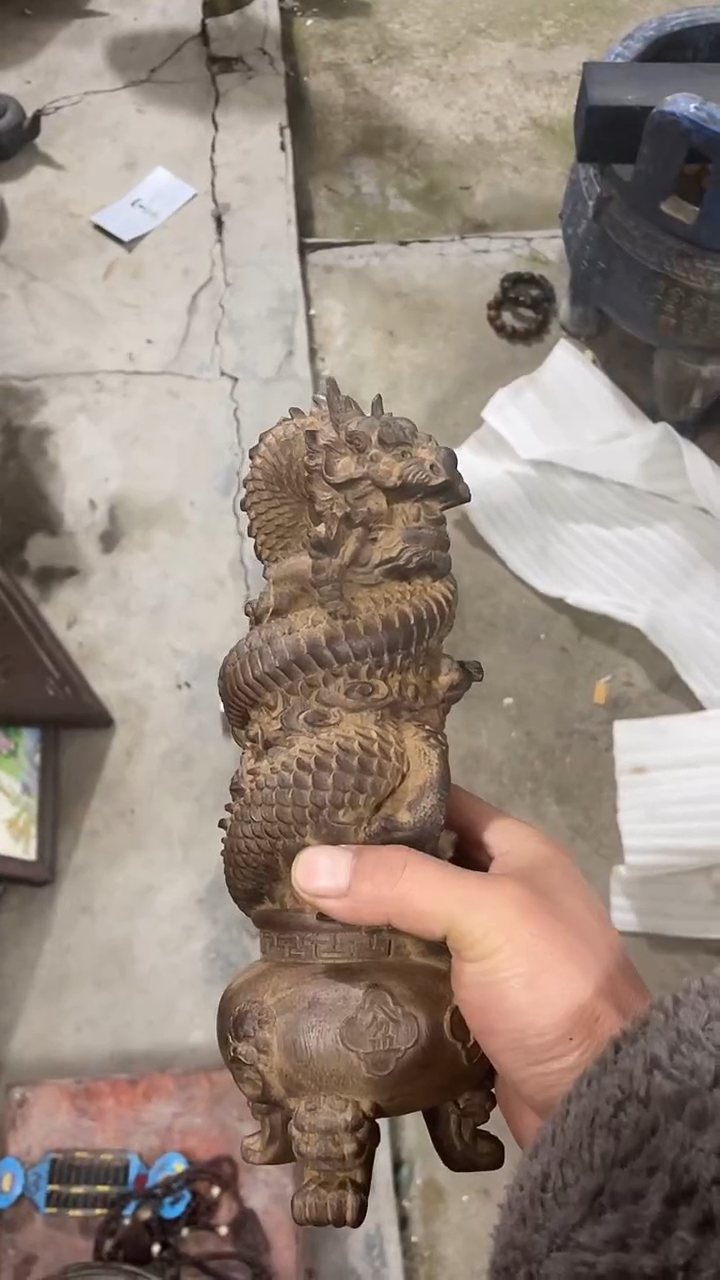 【闪购商品】木木雕新年快乐香木摆件