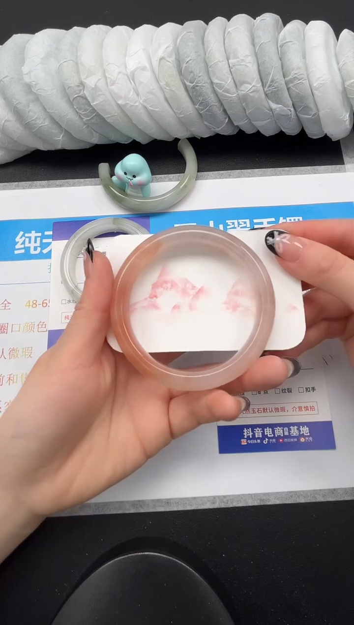 【闪购商品】石英质玉手镯未镶嵌276-61