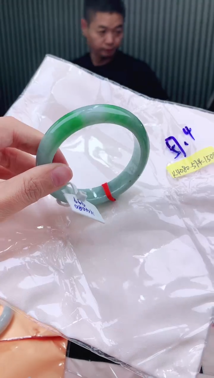 未镶嵌手镯翡翠57