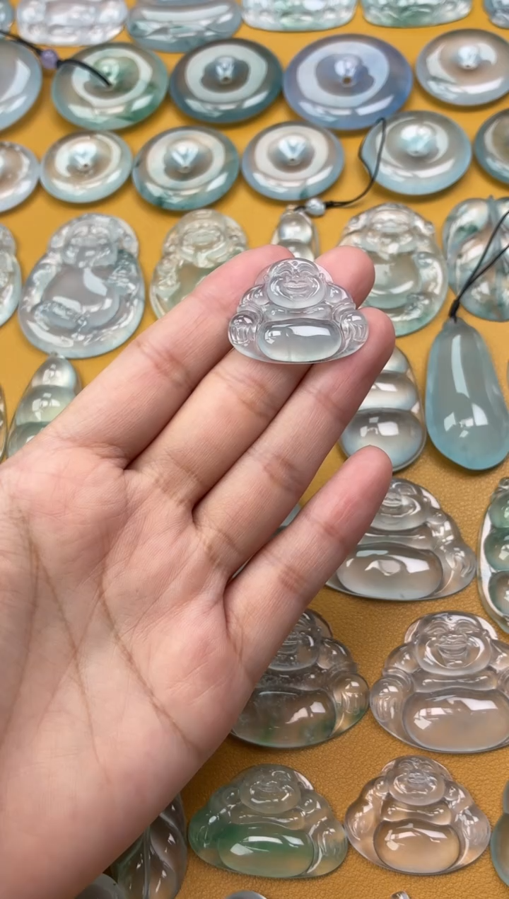 吊坠(不含链)未镶嵌翡翠11 佛公 23.1 29.8 4.8