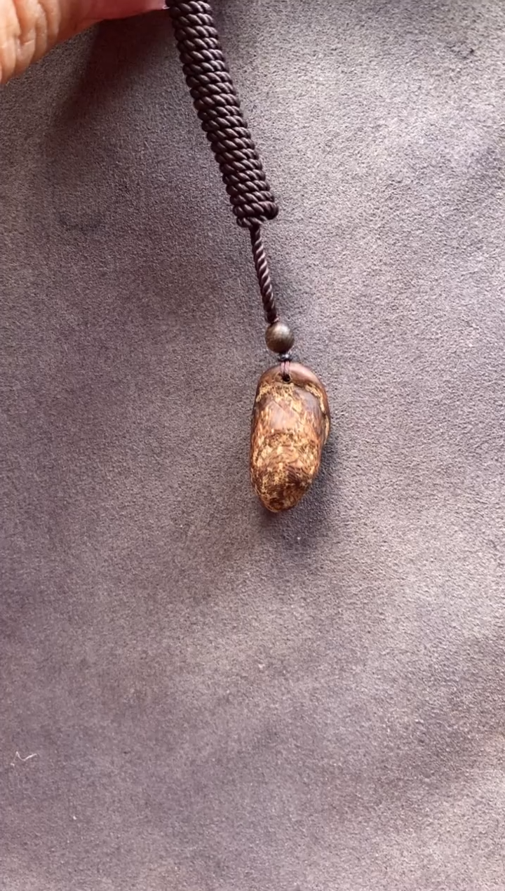 【闪购商品】沉香吊坠达拉干 随型