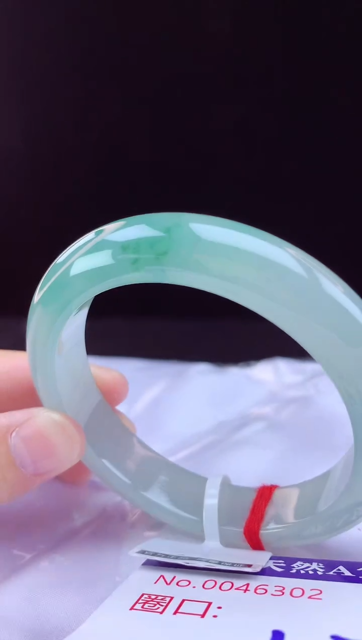 翡翠手镯未镶嵌57+             