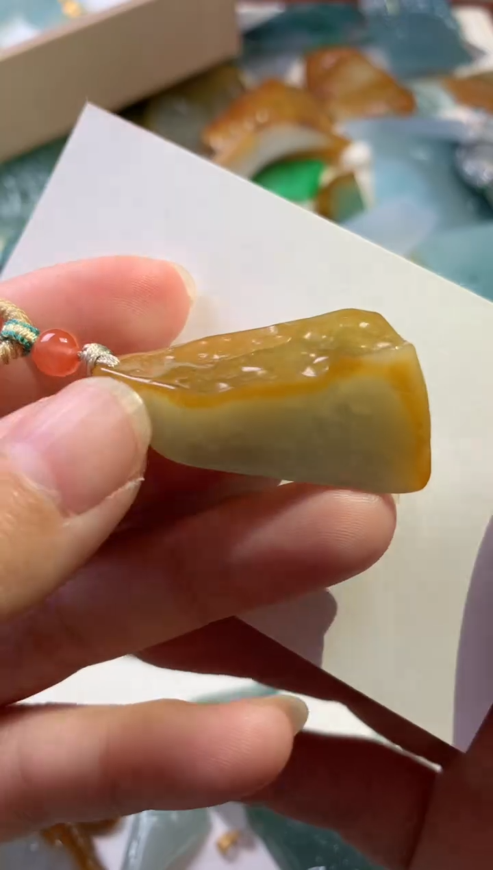 【闪购商品】翡翠颈饰未镶嵌吊坠