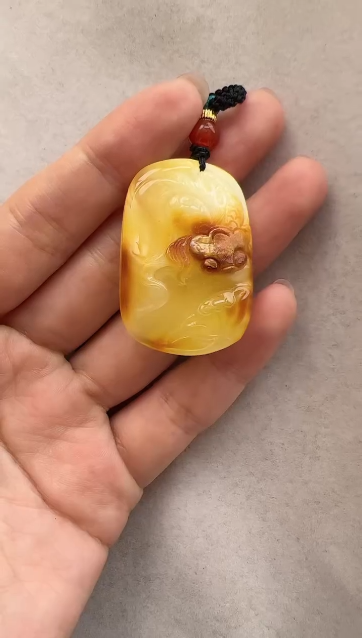 【闪购商品】琥珀裸石未镶嵌10203243-吊坠