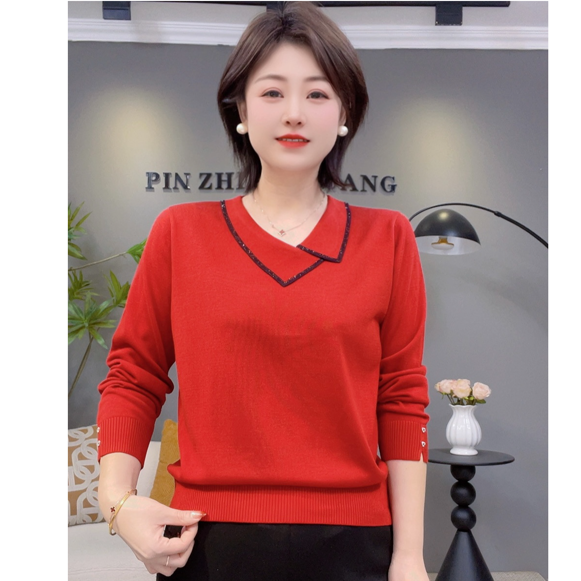 2026年货新款设计感领口百搭纯色天丝长袖小衫57096