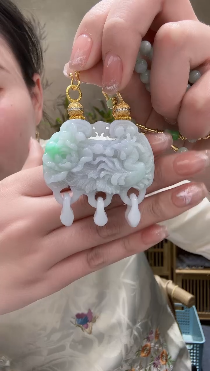 【闪购商品】翡翠颈饰未镶嵌吊坠