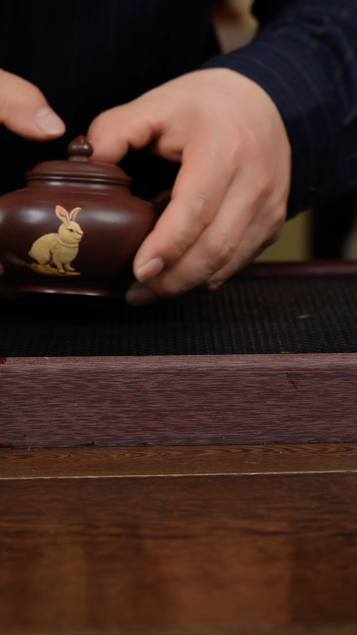 【闪购商品】紫砂茶杯非遗茶器-兔子笑樱