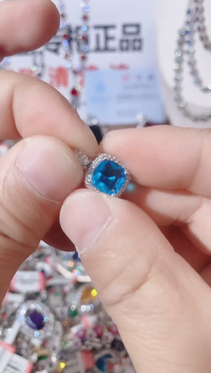 未镶嵌颈饰海蓝宝石  