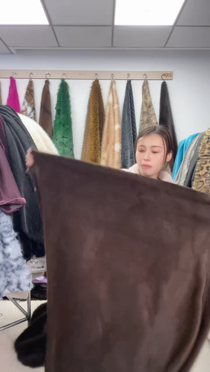 狐狸毛D159,尺寸1.8*1.8