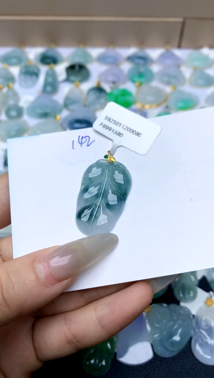 【闪购商品】翡翠颈饰18K金镶嵌天然A货翡翠