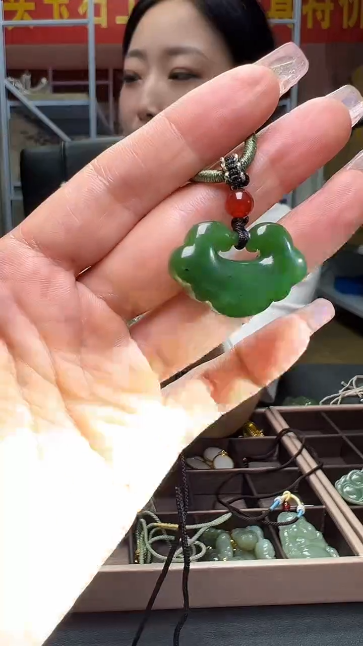 和田玉未镶嵌吊坠(不含链)灵玉珠宝74