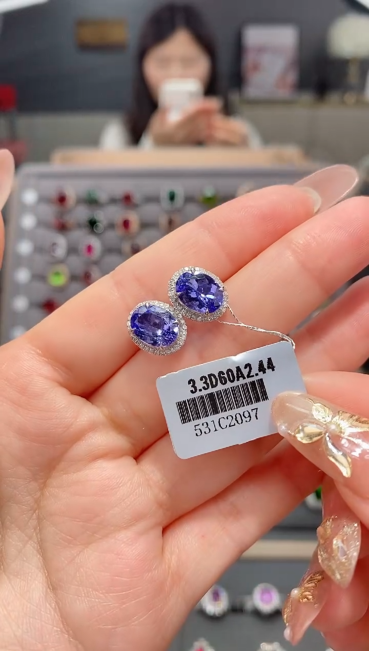 【闪购商品】坦桑石耳饰18K金镶嵌3.3   