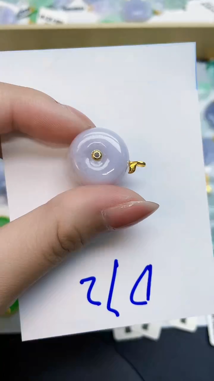 翡翠18K金镶嵌颈饰0000000000