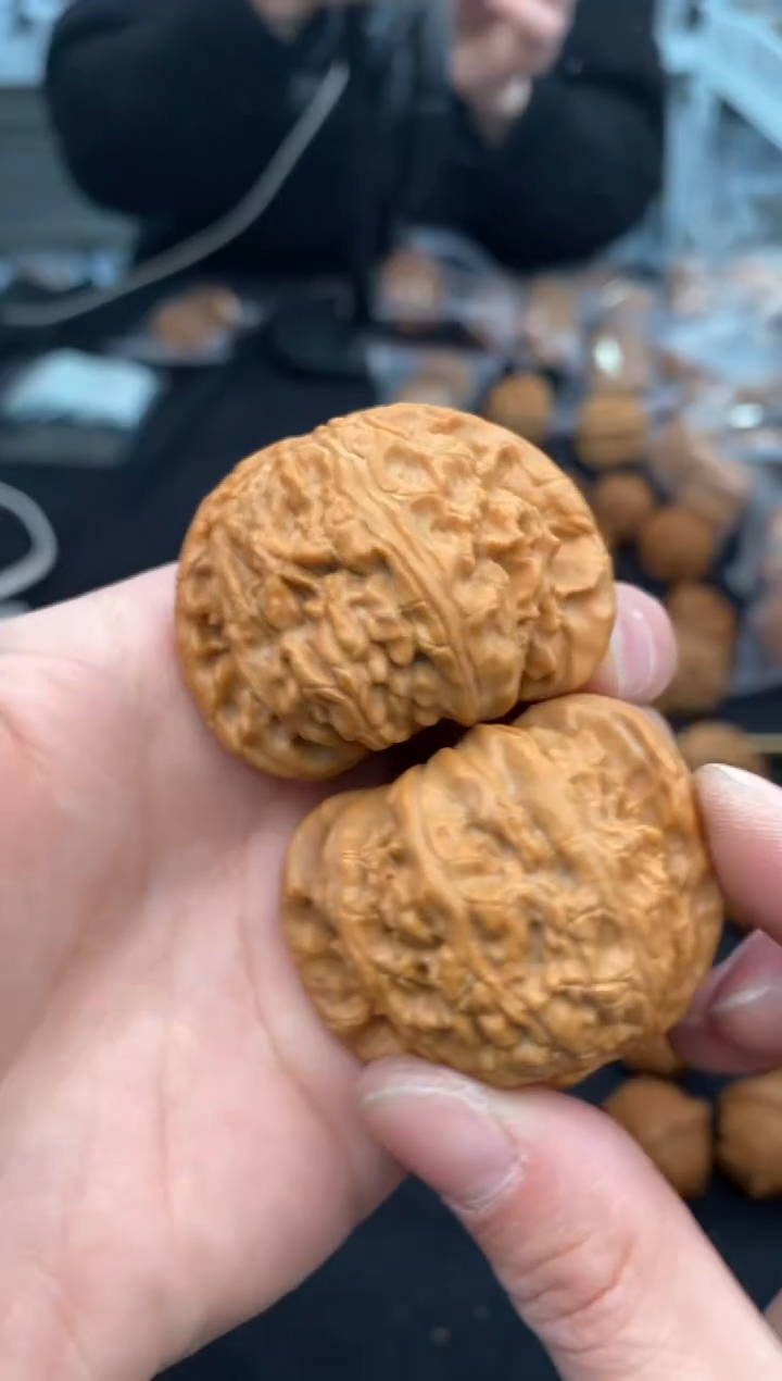 【闪购商品】文玩核桃把件白狮子42-u161