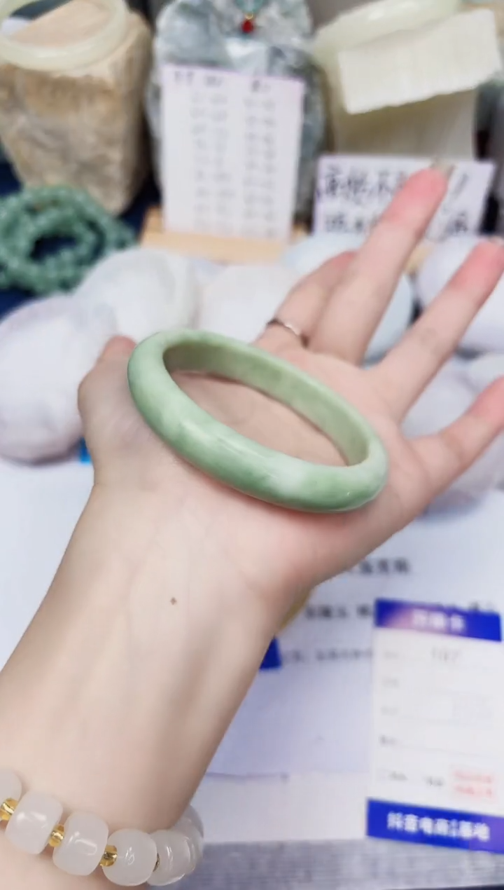 【闪购商品】石英质玉手镯未镶嵌107-翠玉-圈口56