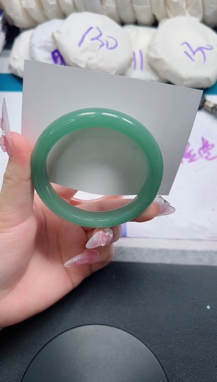 石英质玉手镯未镶嵌128-60.5