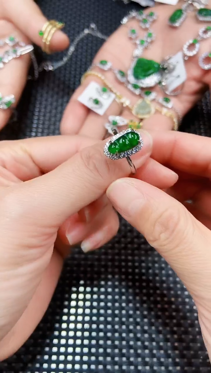 【闪购商品】翡翠戒指未镶嵌11111111