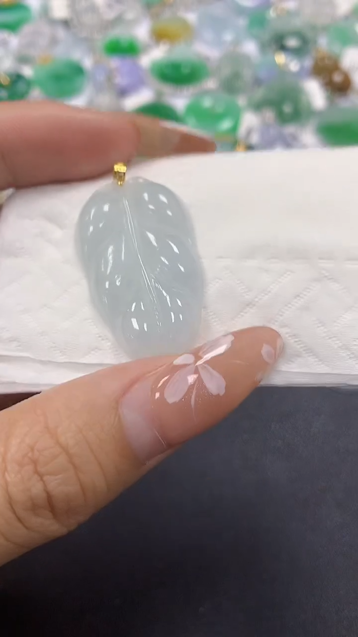 颈饰18K金镶嵌翡翠a货假一赔三支持复检百元上9元证书费自理