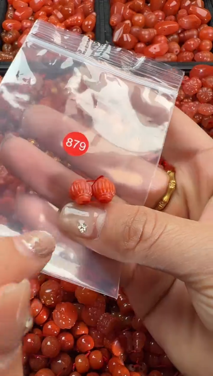 【闪购商品】南红玛瑙颈饰未镶嵌1