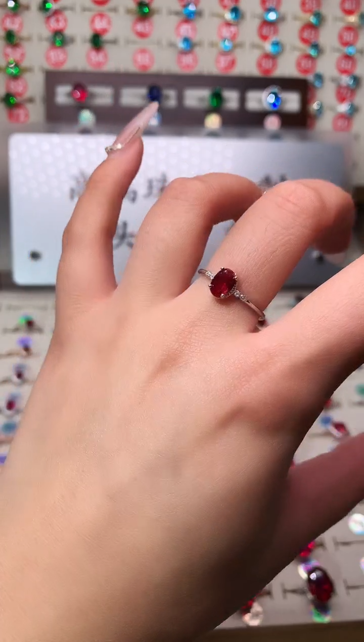 银S925镶嵌戒指红宝石5*7 酒红 银托
