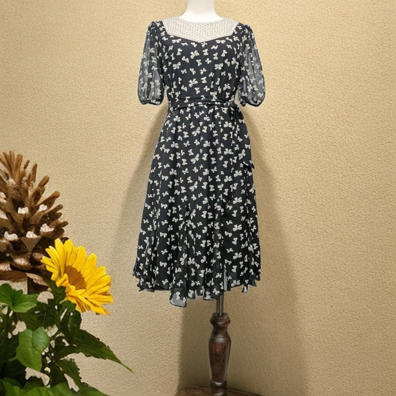 珍珠圆领重工钉珠时尚蝴蝶结印花连衣裙C016