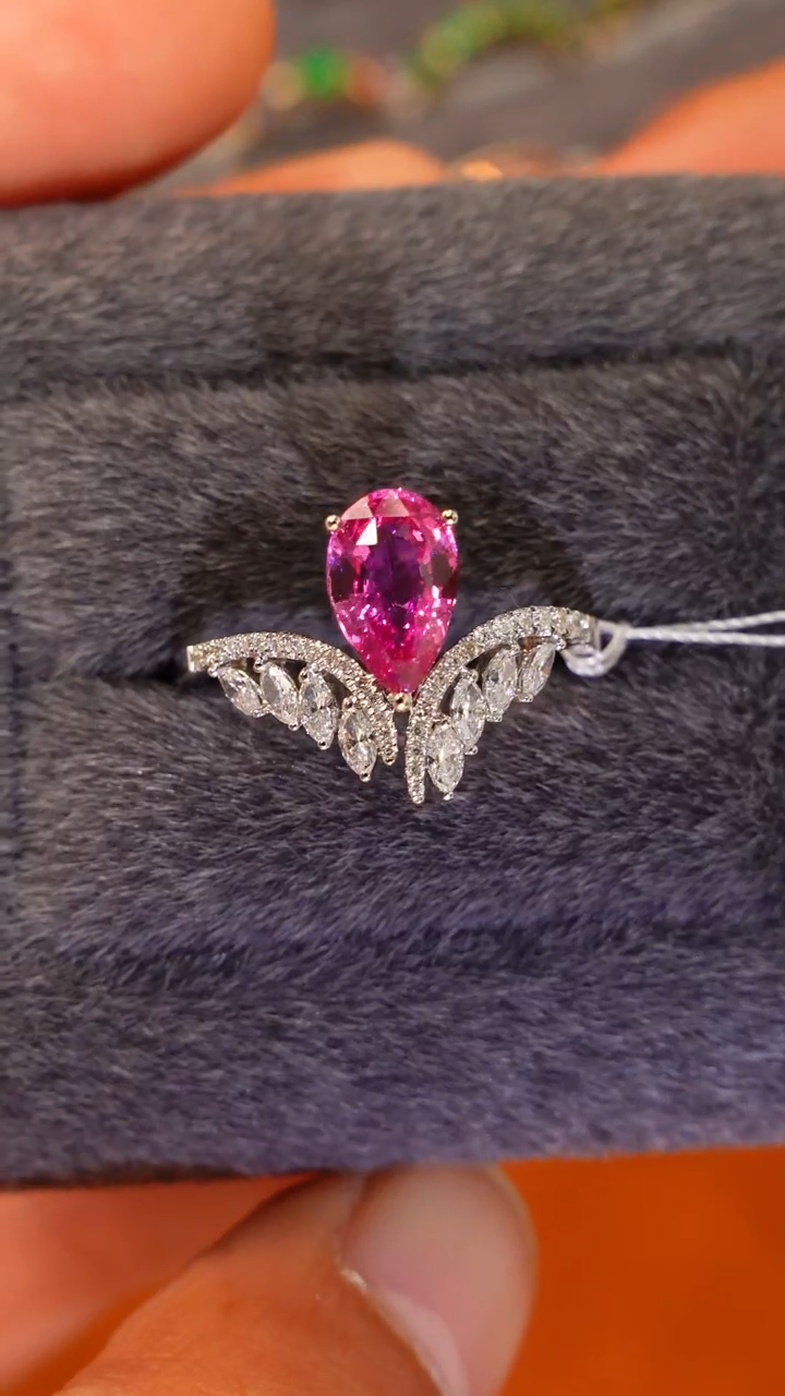 【闪购商品】彩色蓝宝石戒指18K金镶嵌1.26ct帕帕拉恰无烧