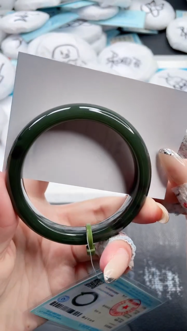 和田玉手镯未镶嵌28V251-58