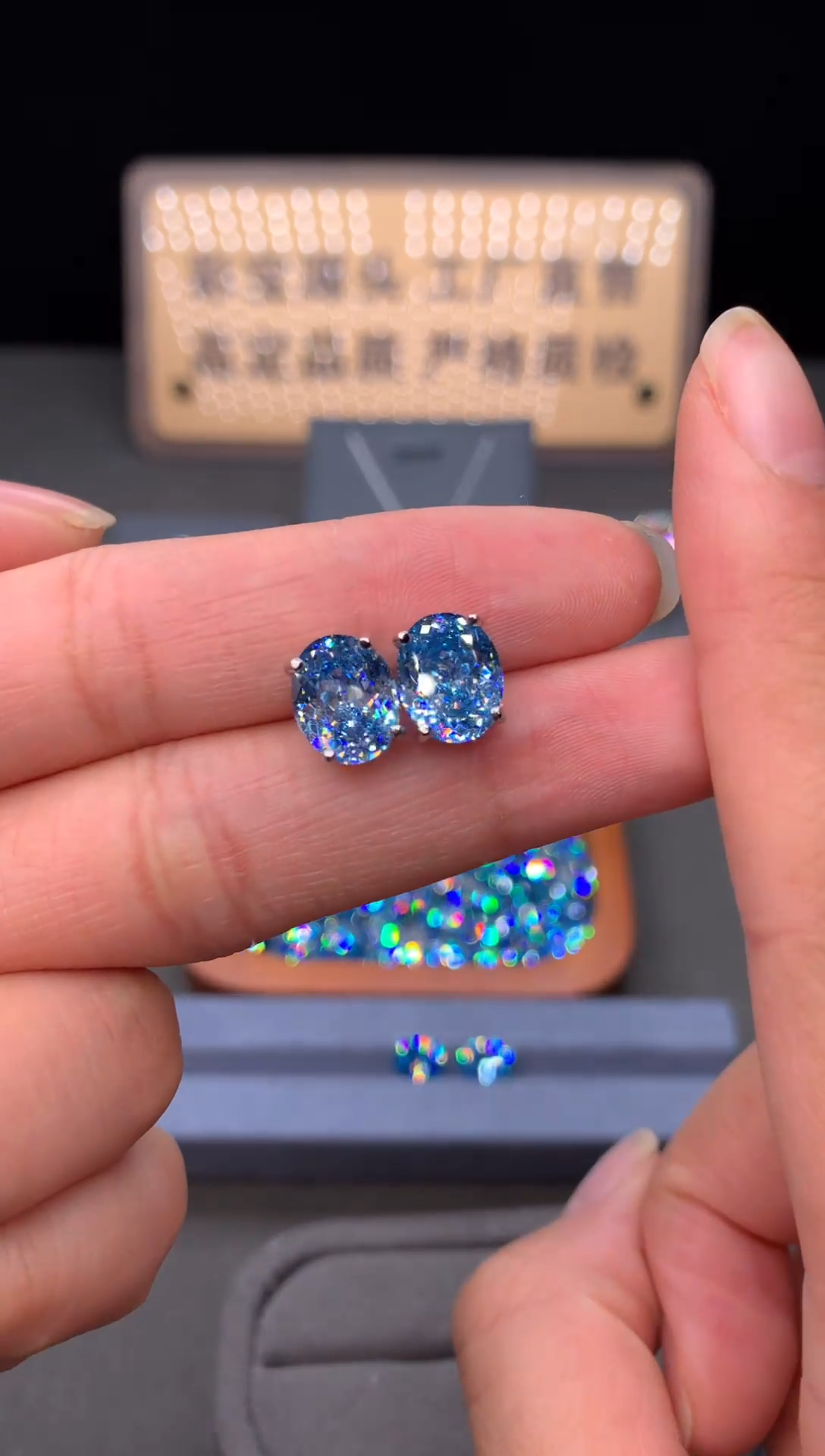 银S925镶嵌耳钉海蓝宝石22222