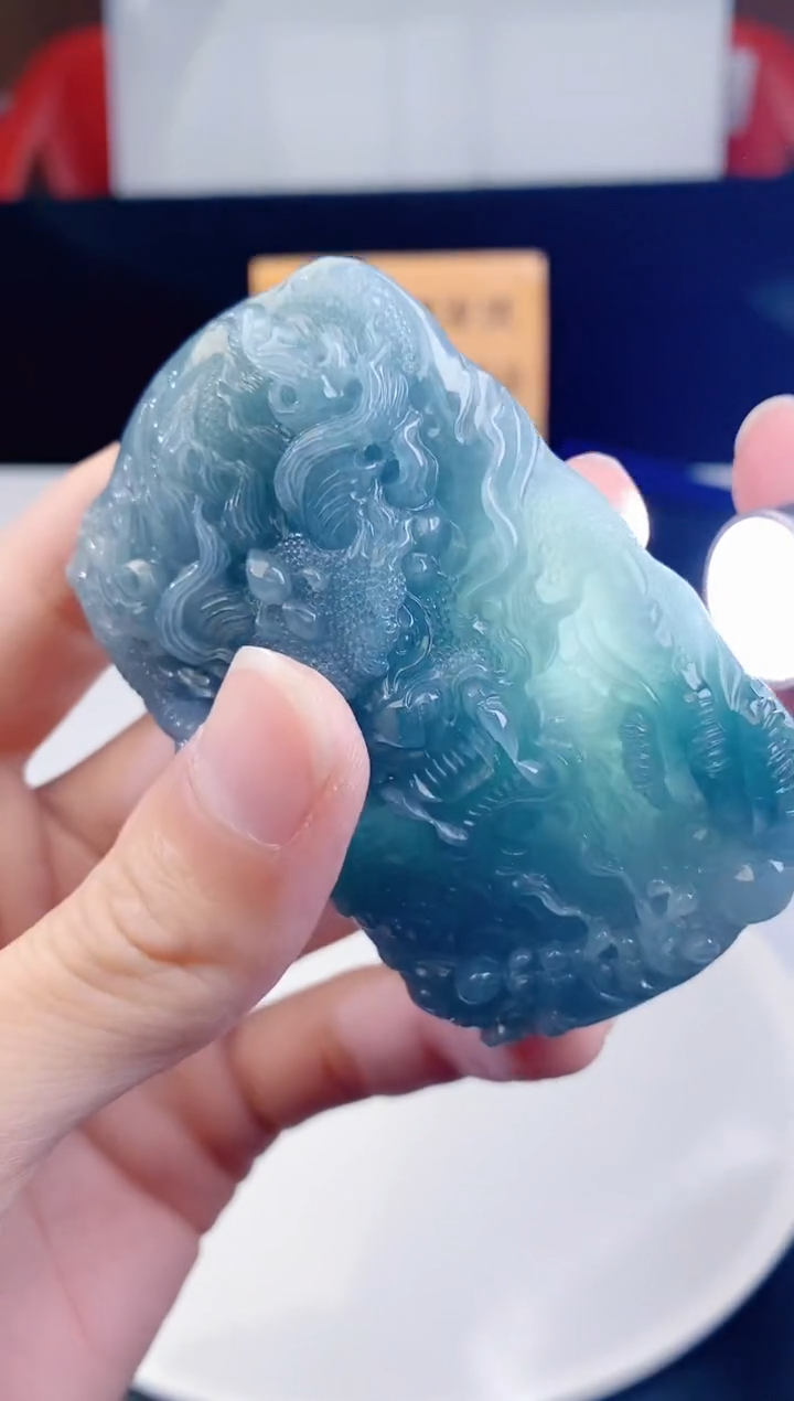 颈饰未镶嵌翡翠·