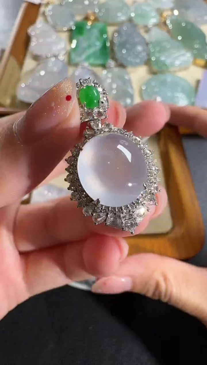 【闪购商品】翡翠吊坠(不含链)18K金镶嵌【源头工厂】钻石镶嵌