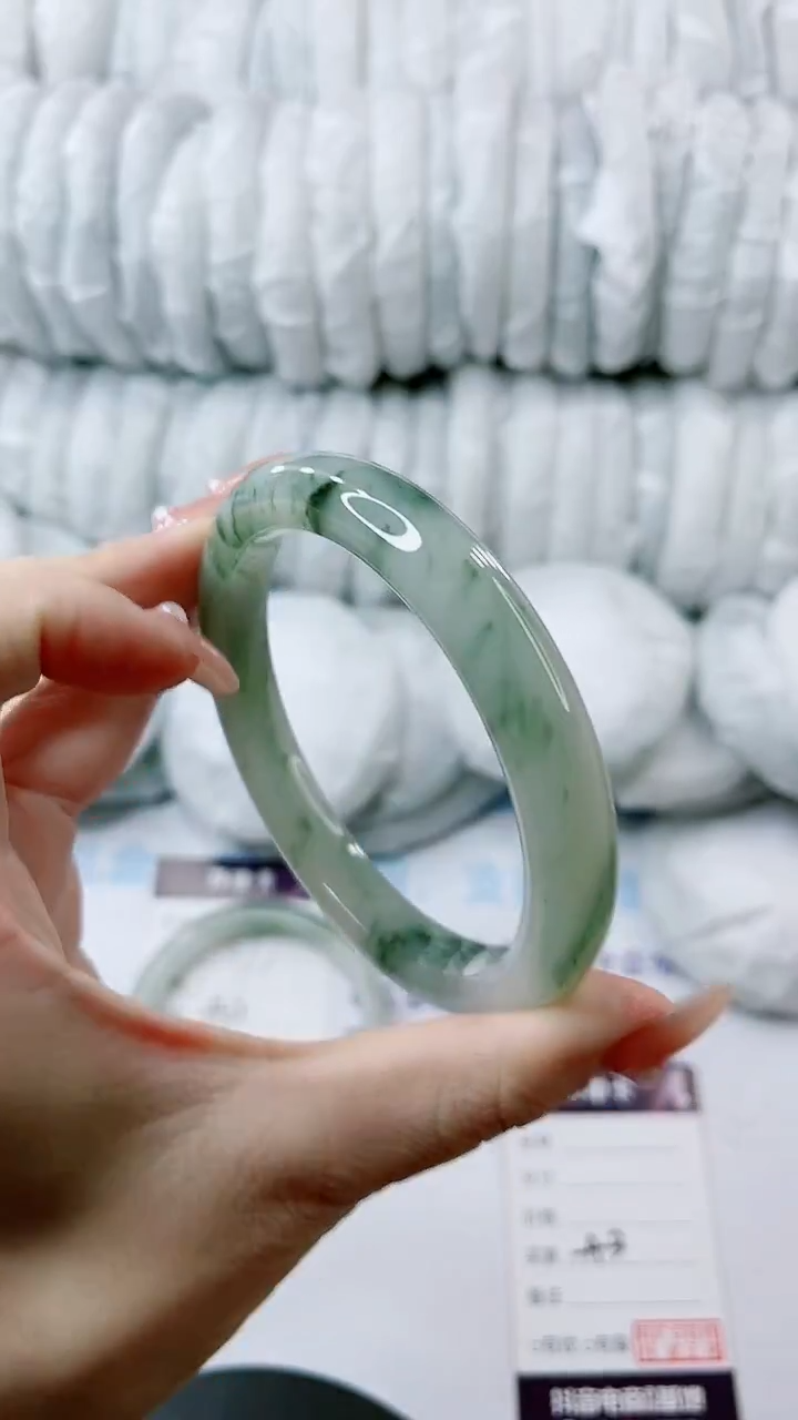 【闪购商品】石英质玉手镯未镶嵌多样性发货-64A3