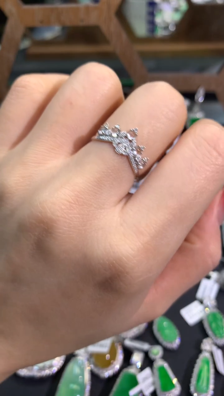 【闪购商品】翡翠吊坠(不含链)18K金镶嵌戒指