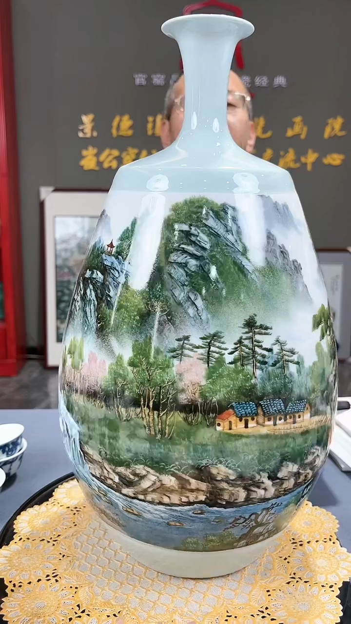 【闪购商品】官窑瓷画院397官窑瓷画院山水赏瓶