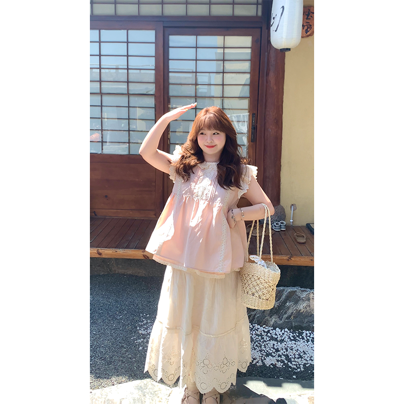 粉色娃娃领可爱甜美小飞袖上衣圆领宽松/蕾丝镂空杏色半身裙