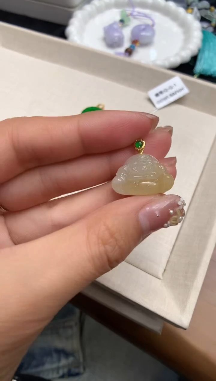 【闪购商品】翡翠颈饰18K金镶嵌佛