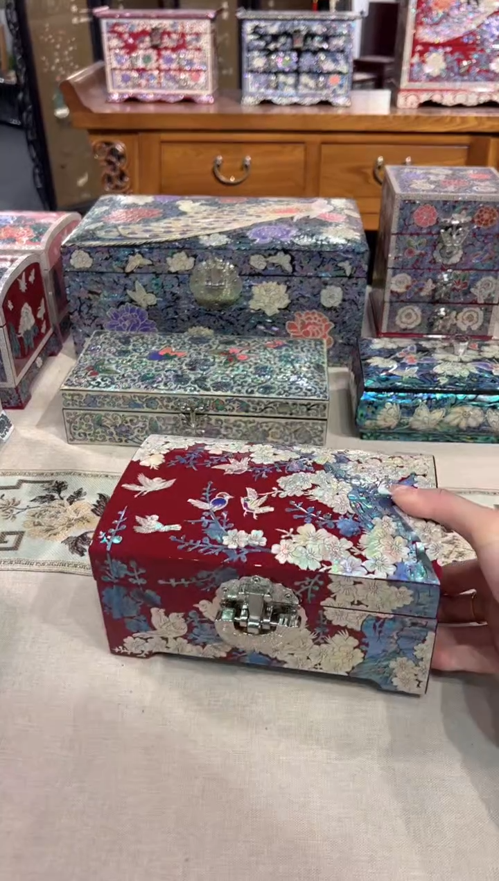 【闪购商品】鱼锁绒布底·弘贝雅螺钿漆器文化馆