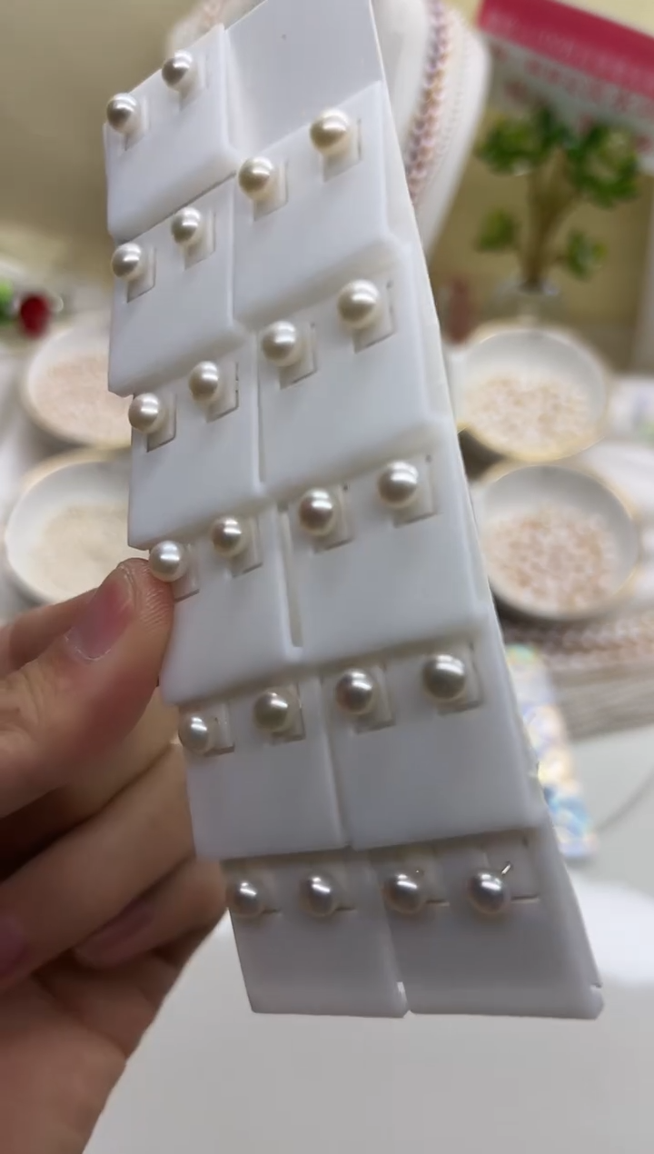 银S925镶嵌耳钉淡水珍珠极光白6mm 1对