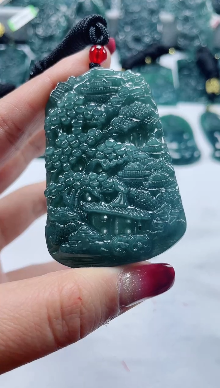 【闪购商品】翡翠颈饰未镶嵌          