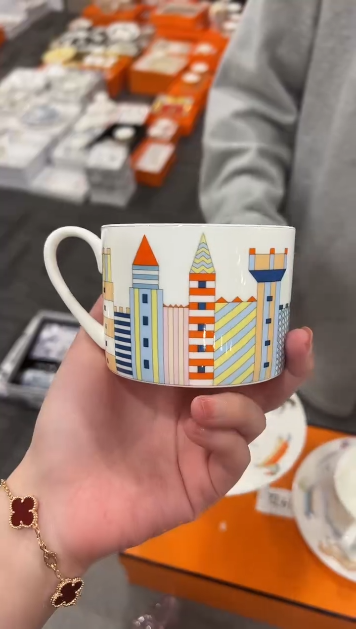 【闪购商品】杯H472--------------