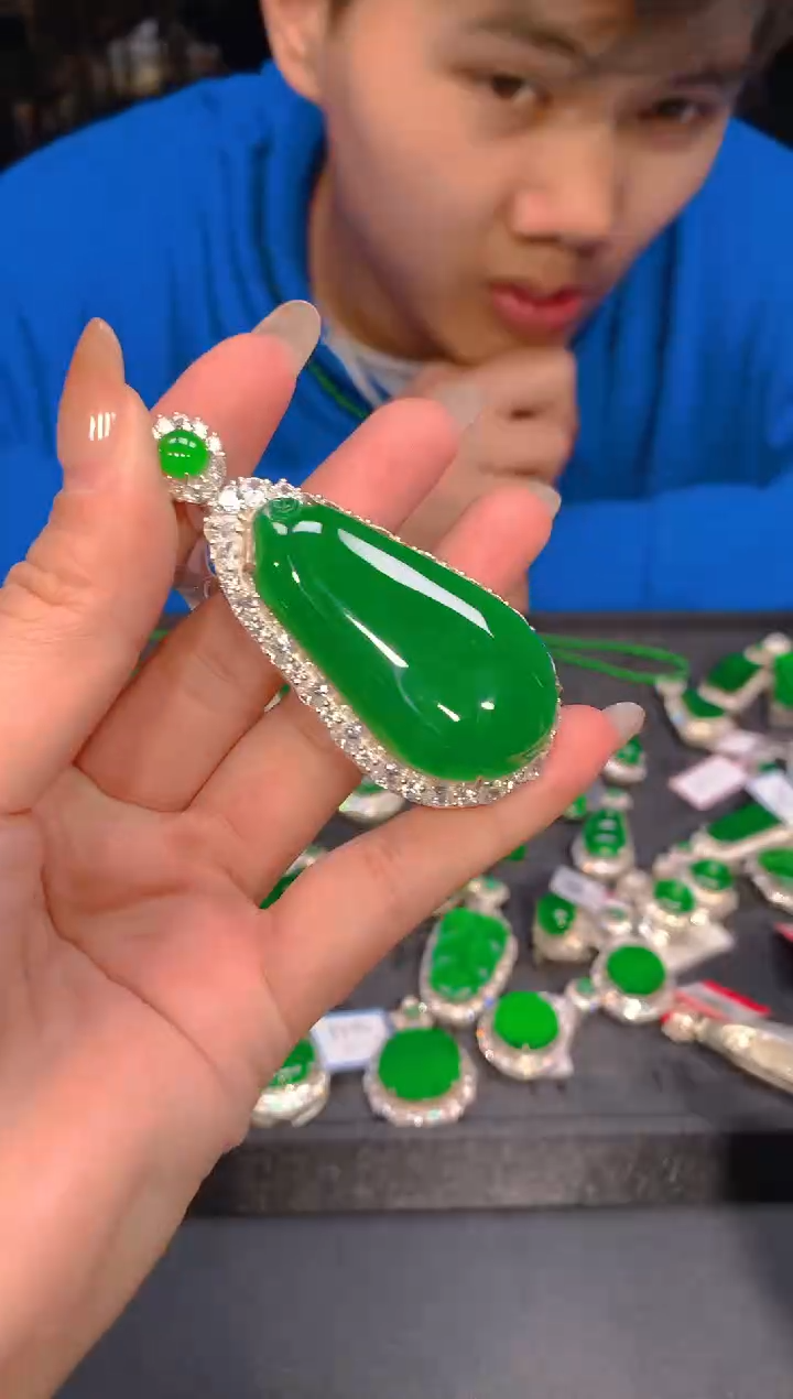 【闪购商品】定制翡翠未镶嵌52定制翡翠 多样性发货（发其一）