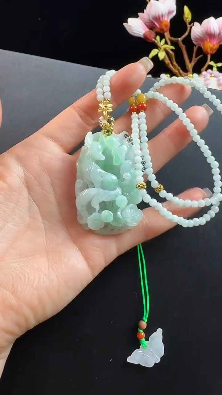 颈饰未镶嵌翡翠九尾