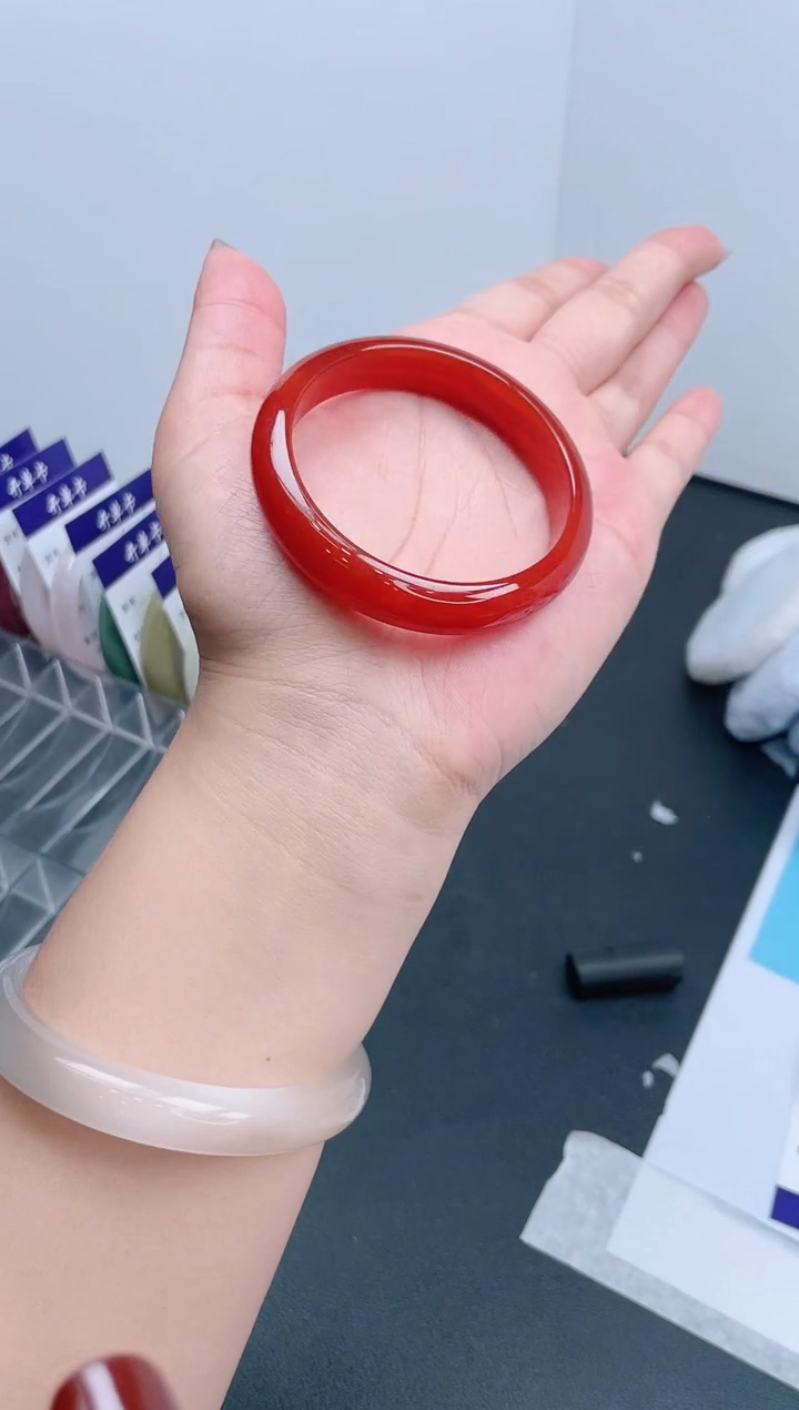 【闪购商品】石英质玉手镯未镶嵌411-53.1