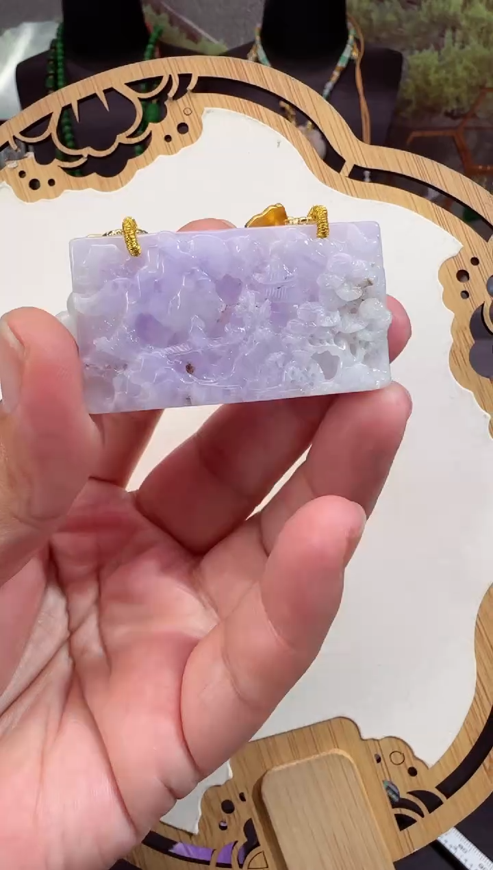 【闪购商品】翡翠颈饰未镶嵌牌子