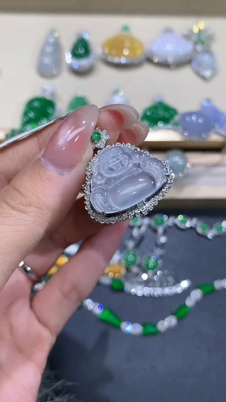 【闪购商品】翡翠吊坠(不含链)18K金镶嵌17团购