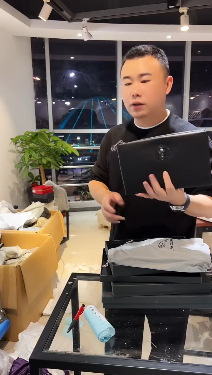 头层牛皮韩爵绅士包包皮具840