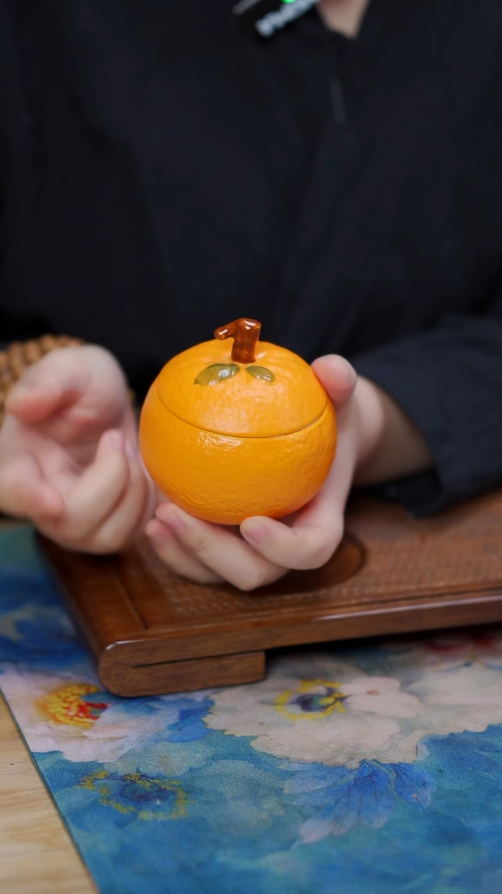 大橘大利茶叶罐          